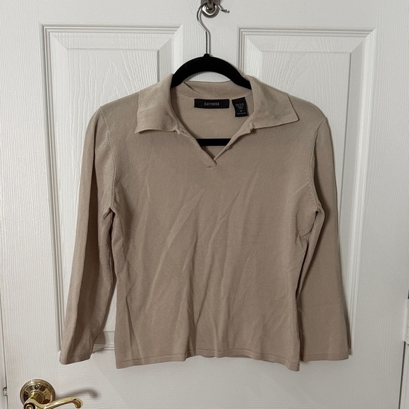 Express Tops - Express Beige collared, lightweight, three-quarter sleeve top, medium